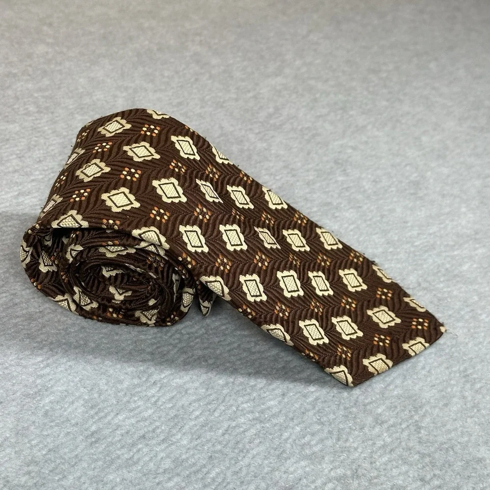 Vintage Armando Collection Mens Tie Brown Textured Foulard Medallion 57x4 NOTE
